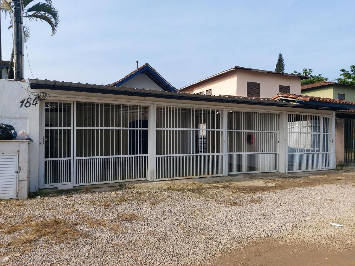 ウバトゥバ 0005.04 - Maranduba - Casa - 3 Dorm - 14 Pess - 3 Quadras Do Mar - Piscina Coletiva - Wifi - Ar Condicionadoヴィラ エクステリア 写真